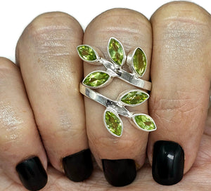 Peridot Ring, Size S, Sterling Silver, Seven Stones, August Birthstone, Leaf Faceted gems - GemzAustralia 