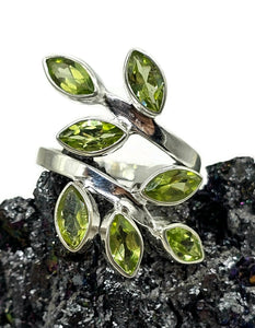 Peridot Ring, Size S, Sterling Silver, Seven Stones, August Birthstone, Leaf Faceted gems - GemzAustralia 