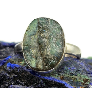 Rough Labradorite Ring, Size R 1/2, Sterling Silver, Oval Shaped, Green Gold Labradorite - GemzAustralia 