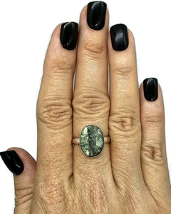 Rough Labradorite Ring, Size R 1/2, Sterling Silver, Oval Shaped, Green Gold Labradorite - GemzAustralia 