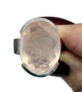 19 carat Rose Quartz Ring, Size O, Sterling Silver, Oval Faceted, Love Stone