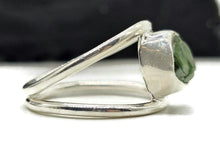 Load image into Gallery viewer, Rough Chrome Diopside Ring, Size R 1/2, Raw Siberian Emerald, Sterling Silver