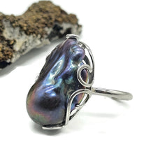 Load image into Gallery viewer, Black Jumbo Baroque Pearl Ring, Flameball Pearl, Fireball Pearl, Peacock Pearl, Freshwater