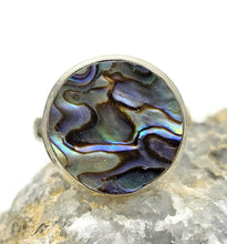 Load image into Gallery viewer, Paua Shell Ring, Size R, Abalone Shell, Round Design, Brings Prosperity, Peace, Luck