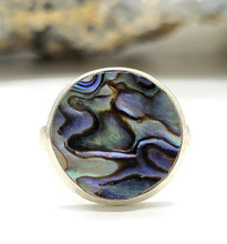 Load image into Gallery viewer, Paua Shell Ring, Size R, Abalone Shell, Round Design, Brings Prosperity, Peace, Luck