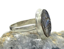 Load image into Gallery viewer, Paua Shell Ring, Size R, Abalone Shell, Round Design, Brings Prosperity, Peace, Luck