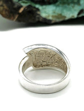 Load image into Gallery viewer, Paua Shell Ring, 925 Sterling Silver, Green &amp; Blue Shell, Size P, Abalone Ring