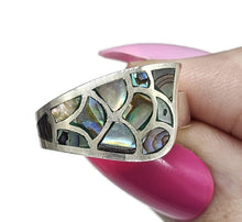 Load image into Gallery viewer, Paua Shell Ring, 925 Sterling Silver, Green &amp; Blue Shell, Size P, Abalone Ring