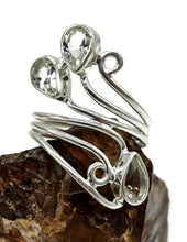 Load image into Gallery viewer, Prasiolite Wrap Around Ring, Size R, Sterling Silver, Three Stone Ring, Green Amethyst - GemzAustralia 