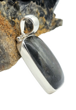 Load image into Gallery viewer, Rectangle Purple Labradorite Pendant, Sterling Silver, Magical Gem, Trust Stone, Mystical Gemstone, Third eye chakra - GemzAustralia 