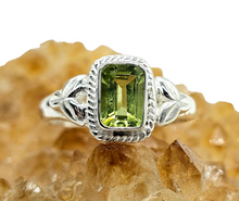 Load image into Gallery viewer, Emerald Faceted Peridot Ring, Size 6.75, Sterling Silver, Protection Stone, Visionary Gem, August Birthstone - GemzAustralia 